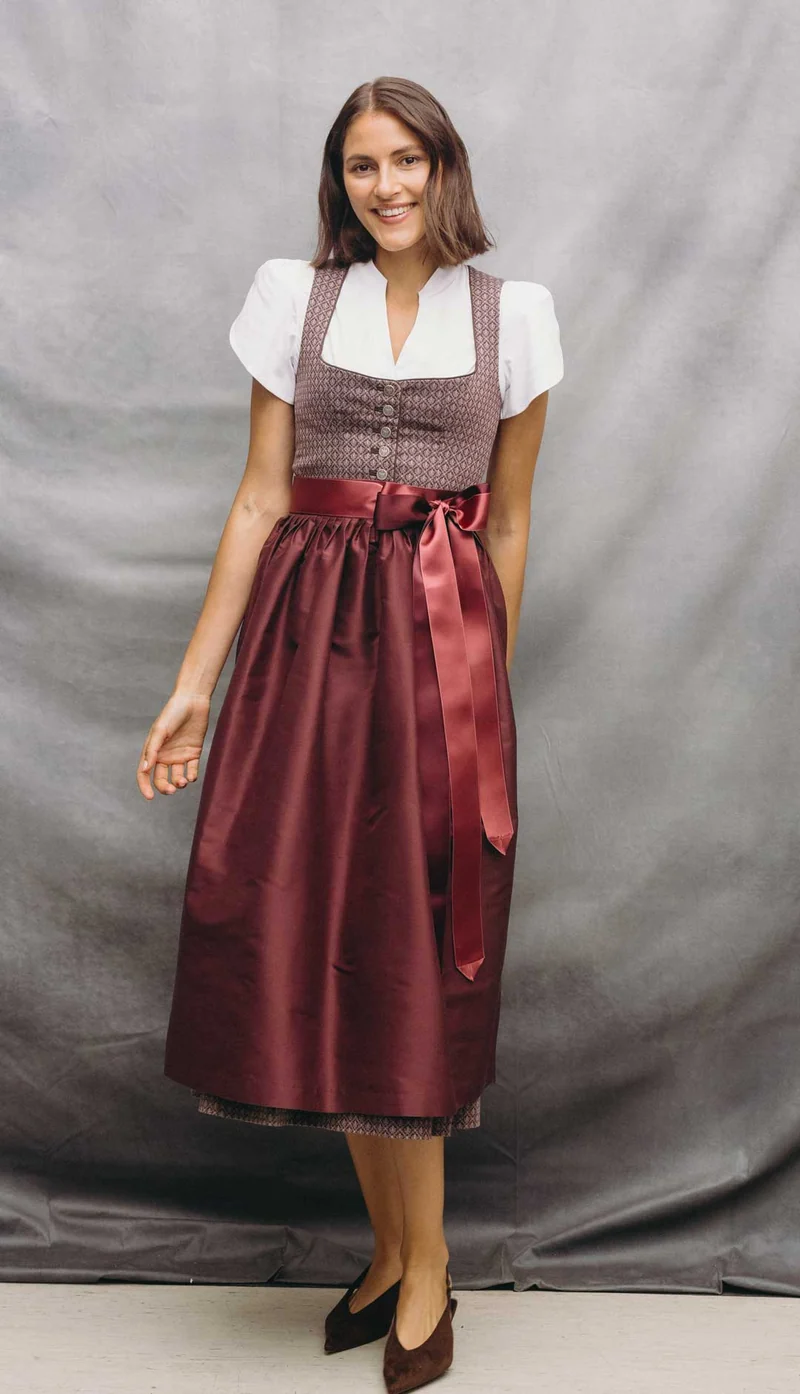 Dirndl Elisa Rot (lang)