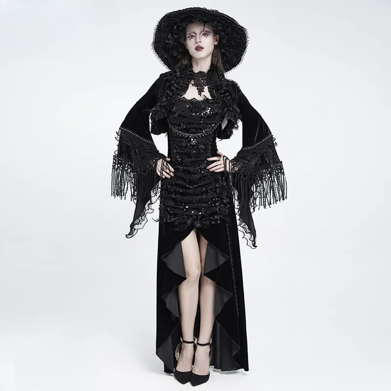 Gothic-Umhang aus Samt für Damen mit Rosenrüschen, Quasten und ausgestellten Ärmeln.