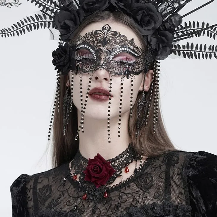 Schwarze Gothic-Maske für Damen mit Rosenmuster, Perlenbesatz und Fransen.