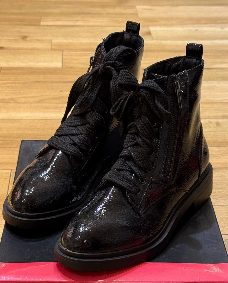 Boots La Strada Patent schwarz Lack glänzend