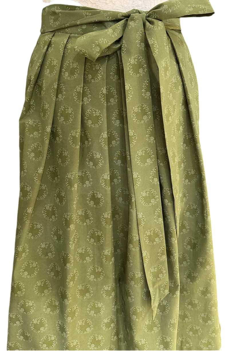 Dirndlschürze Goldstich grün Muster 70cm