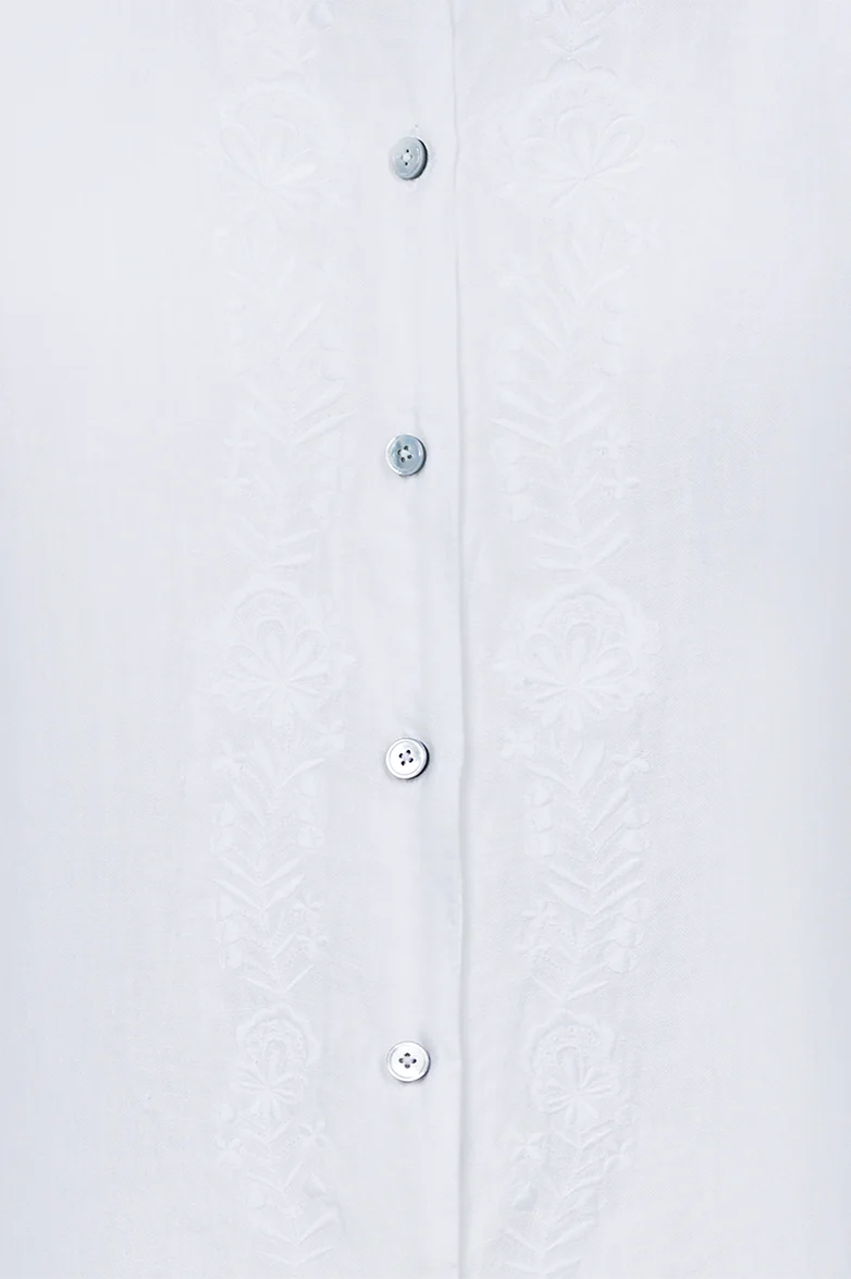 Bluse mit Alpbachtaler Stickerei