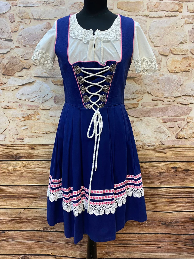 Vintage Salzburger Dirndl Gr. 36 – Blau mit Schnürung, Bluse & rosa Schürze