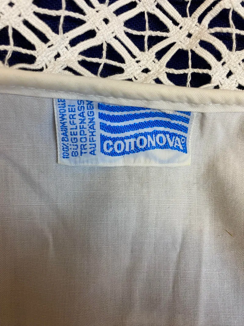 Vintage Salzburger Dirndl Gr. 36 – Blau mit Schnürung, Bluse & rosa Schürze