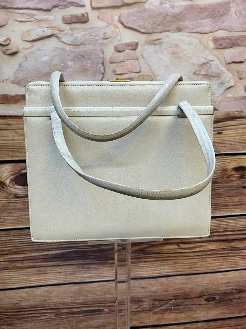 Vintage Handtasche Creme mit goldfarbenem Verschluss