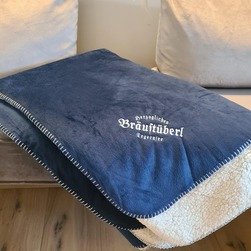 Kuscheldecke "Bräustüberl"