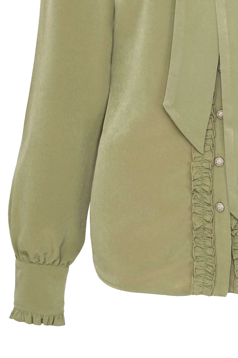 Langärmlige Trachtenbluse mit Rüschen