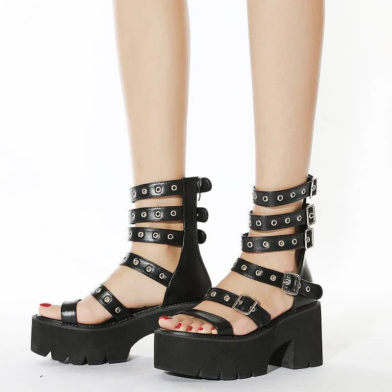 Damen-Sandalen mit Punk-Ösen, geschichteten Schnallen, offener Zehenpartie und Plateausohle