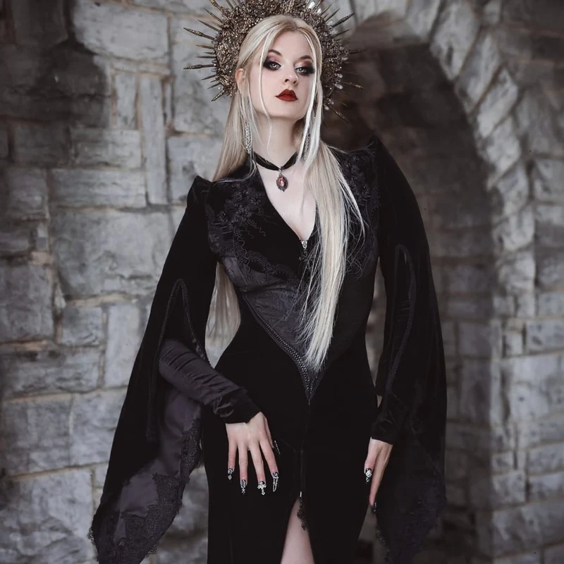 Schwarzes langes, gotisches Samtkleid mit Blumenstickerei für Damen – Hochzeitskleid
