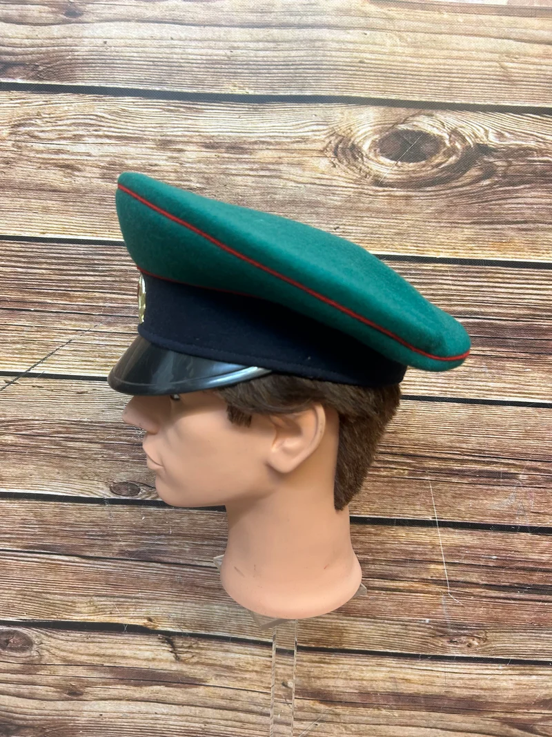 Sowjetische Offiziersmütze – Größe 55 – Vintage