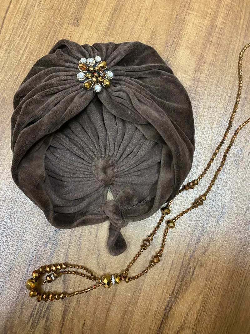 20er Damen-Set, Turban, Brosche und Perlenkette