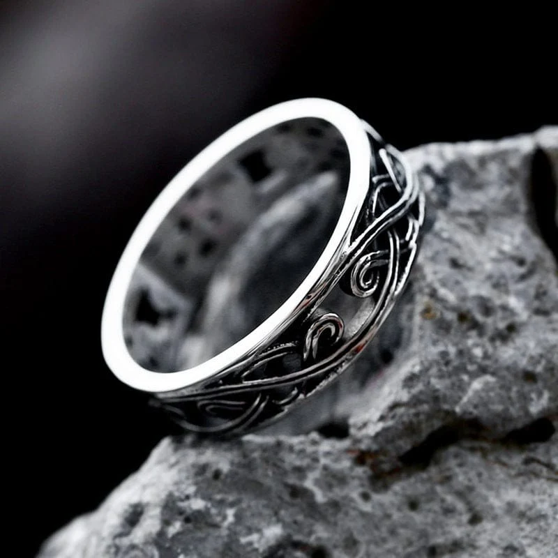Herrenring mit Punk-Wikinger-Muster