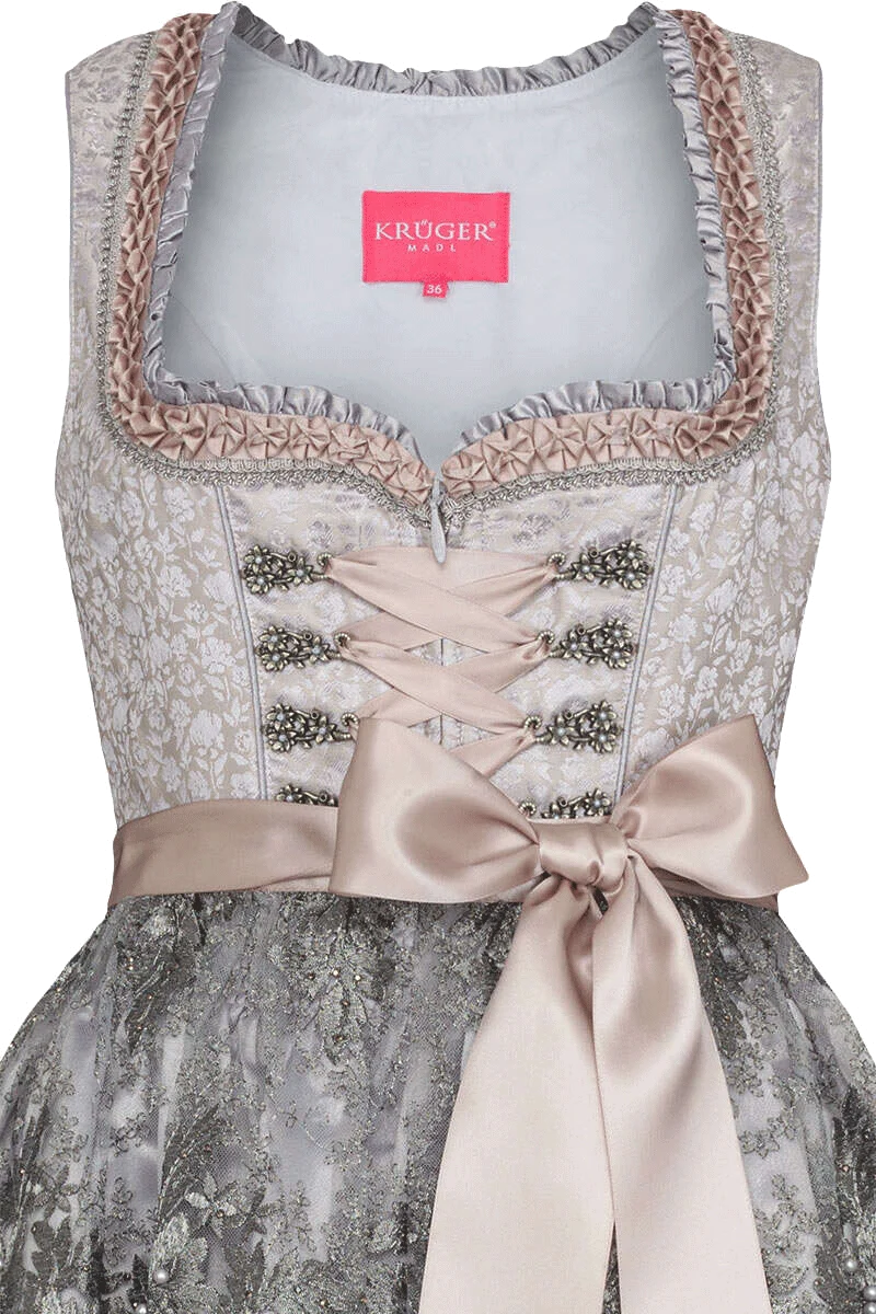 Mini-Dirndl mit Spitzenschürze