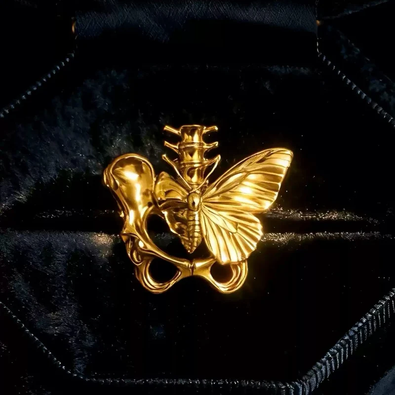 Gothic-Ring für Damen mit ausgeschnittenem Skelett-Schmetterlingsmotiv und offenem Band
