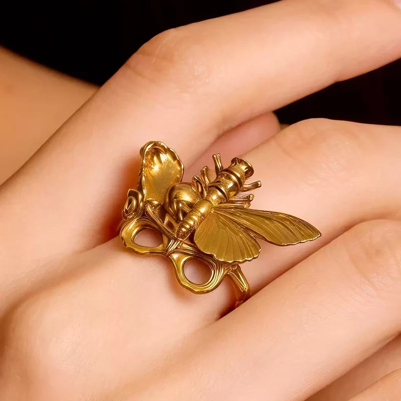 Gothic-Ring für Damen mit ausgeschnittenem Skelett-Schmetterlingsmotiv und offenem Band