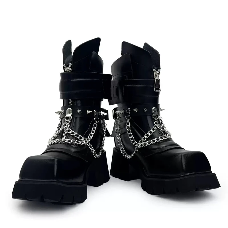 Punkige Damen-Plateaustiefel mit Nieten, Kettenriemen, Schnalle, eckiger Zehenpartie und Blockabsatz