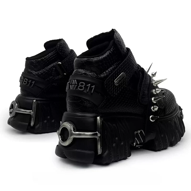 Punk-Sneaker für Herren mit Nietenriemen, Alligatorprint und klobiger Sohle