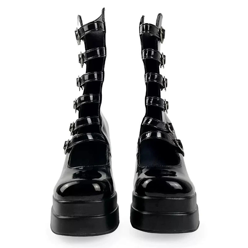 Grunge-Stiefeletten für Damen mit herzförmigen Schnallen, mehrlagigen Riemen und Plateauabsatz