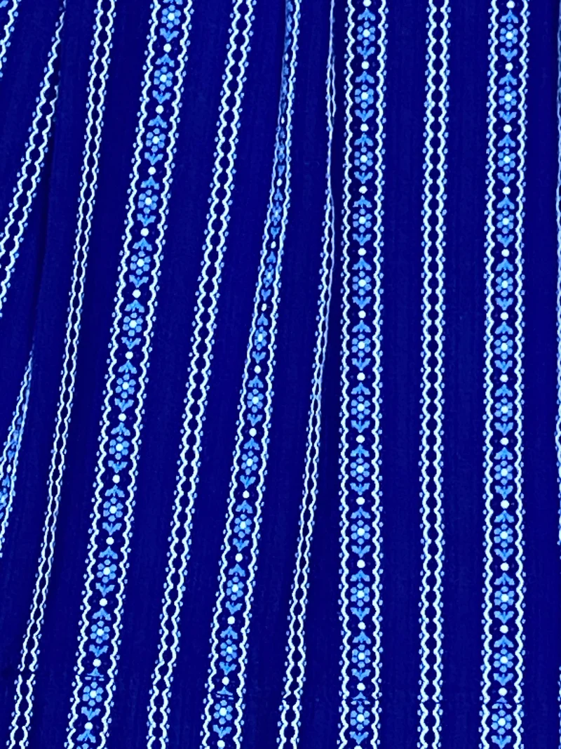 Vintage Dirndlschürze blau weiß hellblau - Blumenranken, mittellang
