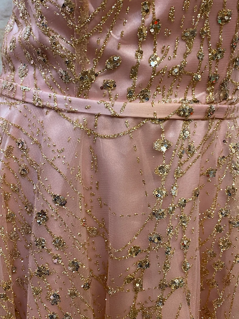 Cocktailkleid rosa gold Pailletten trägerlos Gr. 36