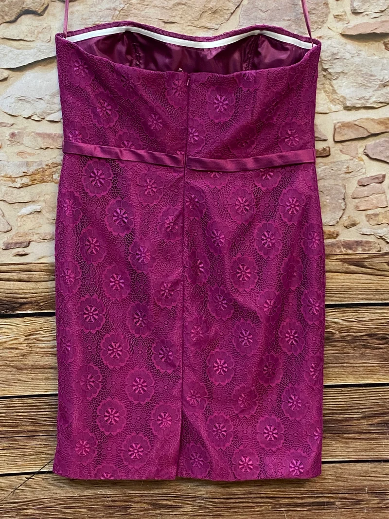 Etuikleid purpur Spitze trägerlos Fashion New York Gr. 48