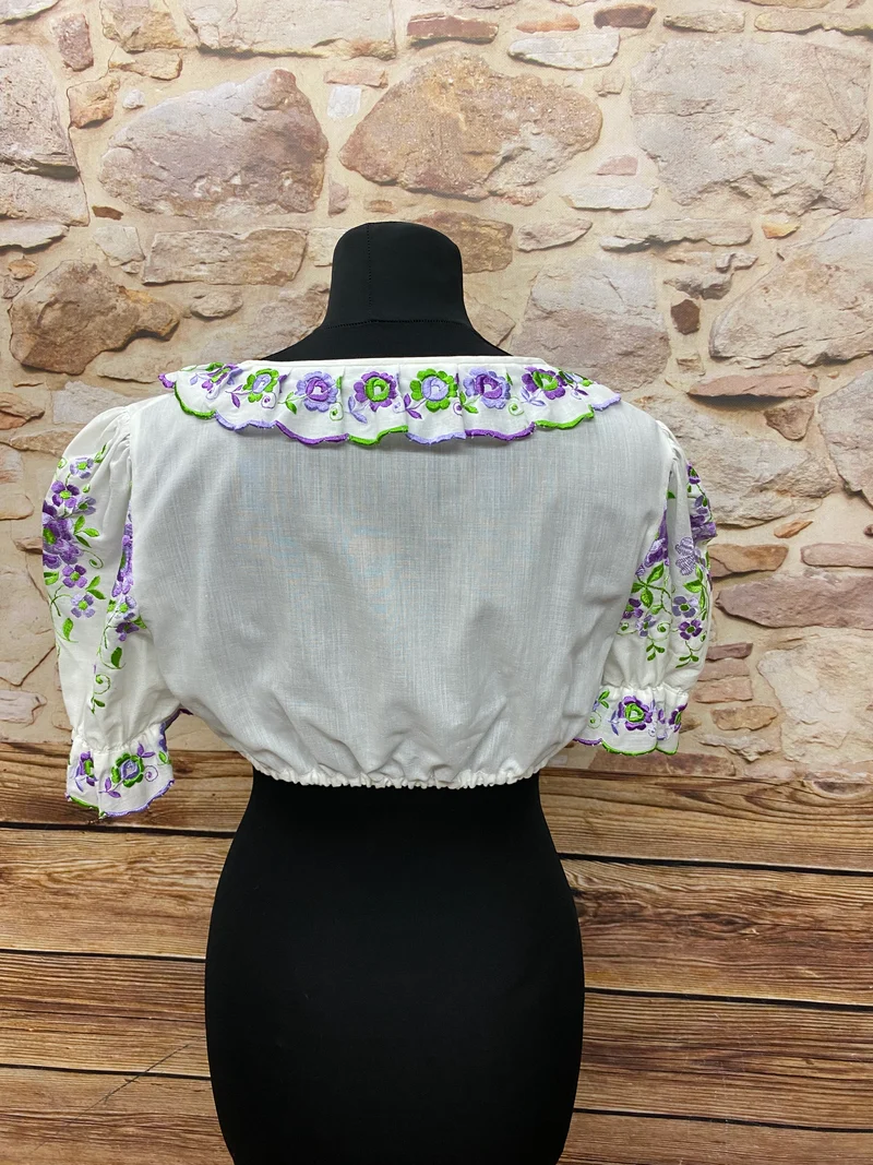 Vintage Dirndlbluse - lila grüner Stickerei, Gr.40