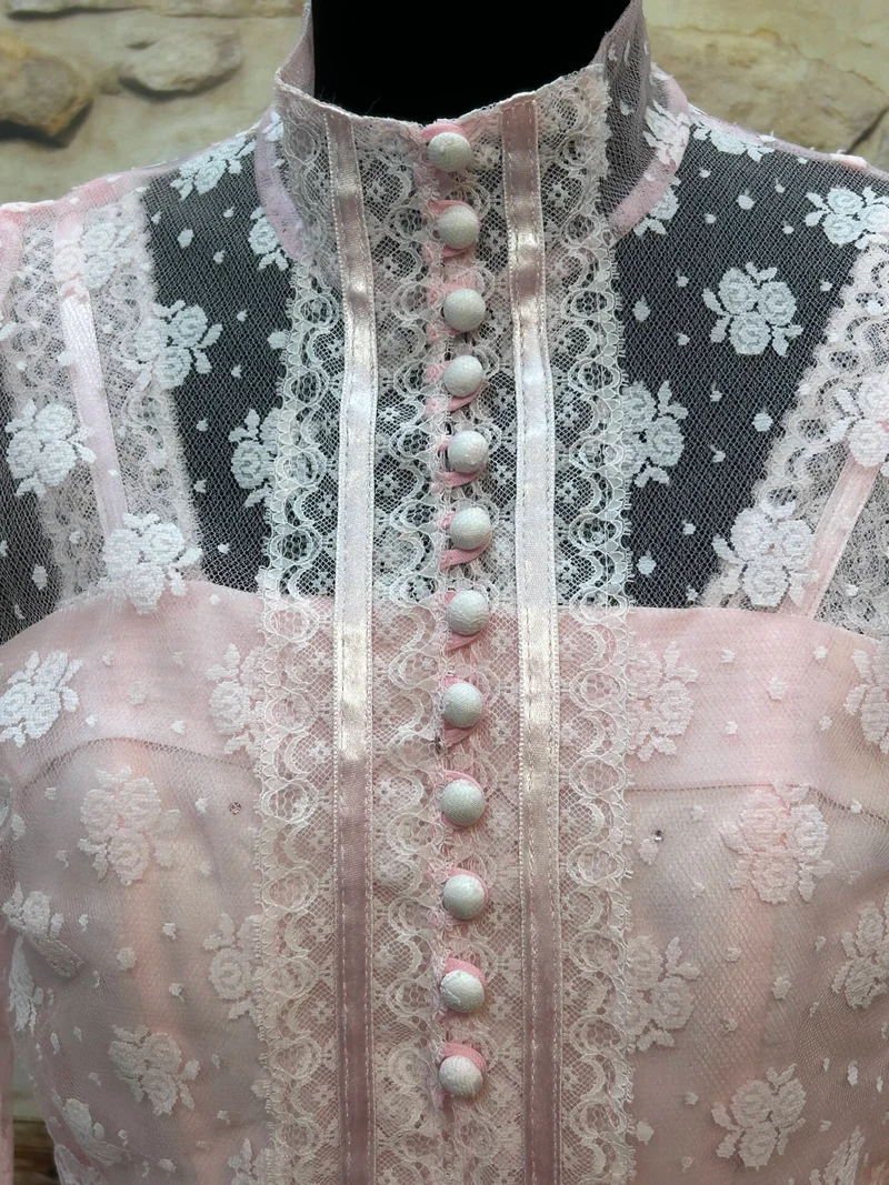 Rosafarbenes Spitzenkleid + Bolero, 70er-Romantik, Unikat