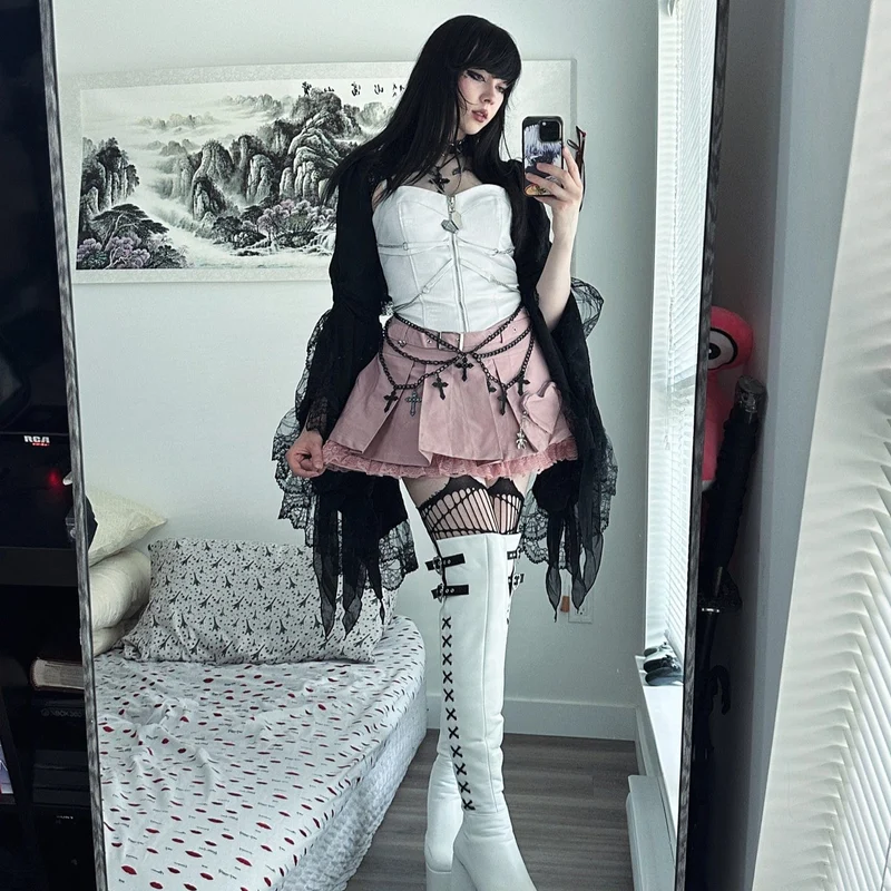 Gothic-Cape mit ausgestellten Ärmeln und Spitzenspleißen für Damen