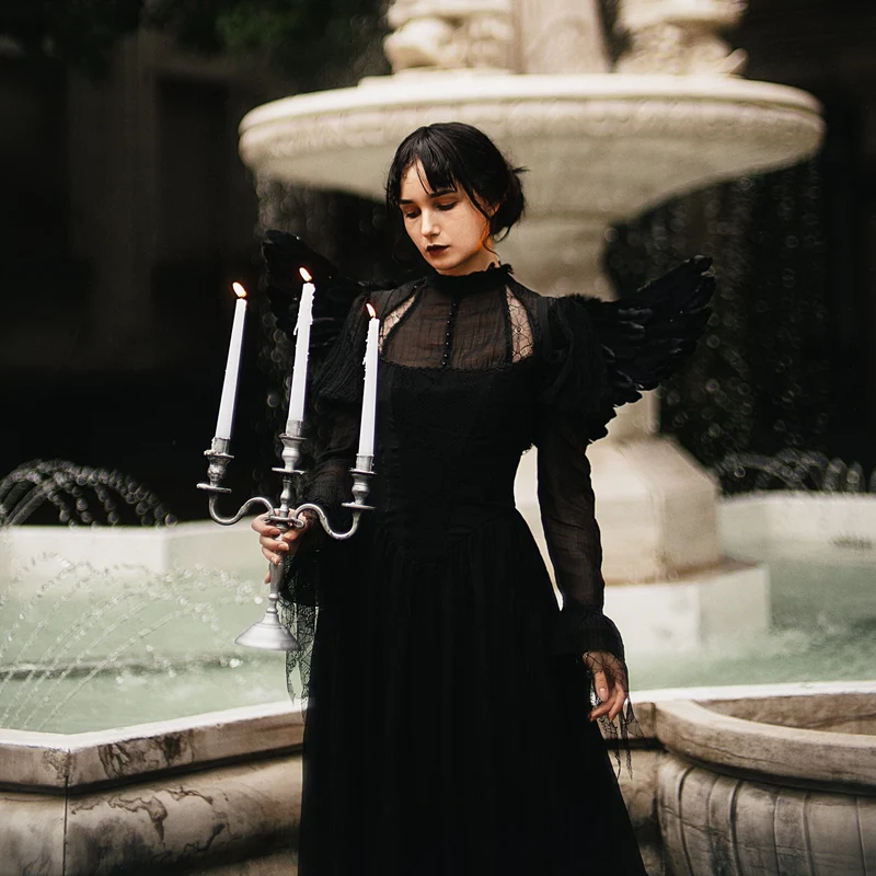 Gothic-Hexenkleid mit Puffärmeln und Spinnennetz-Muster für Damen