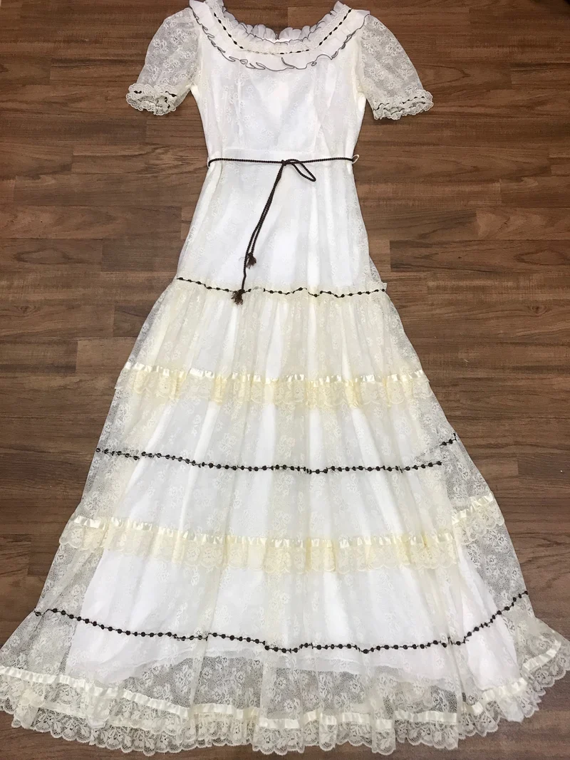 Vintage 70er Jahre Maxikleid Spitze creme Gr. 36