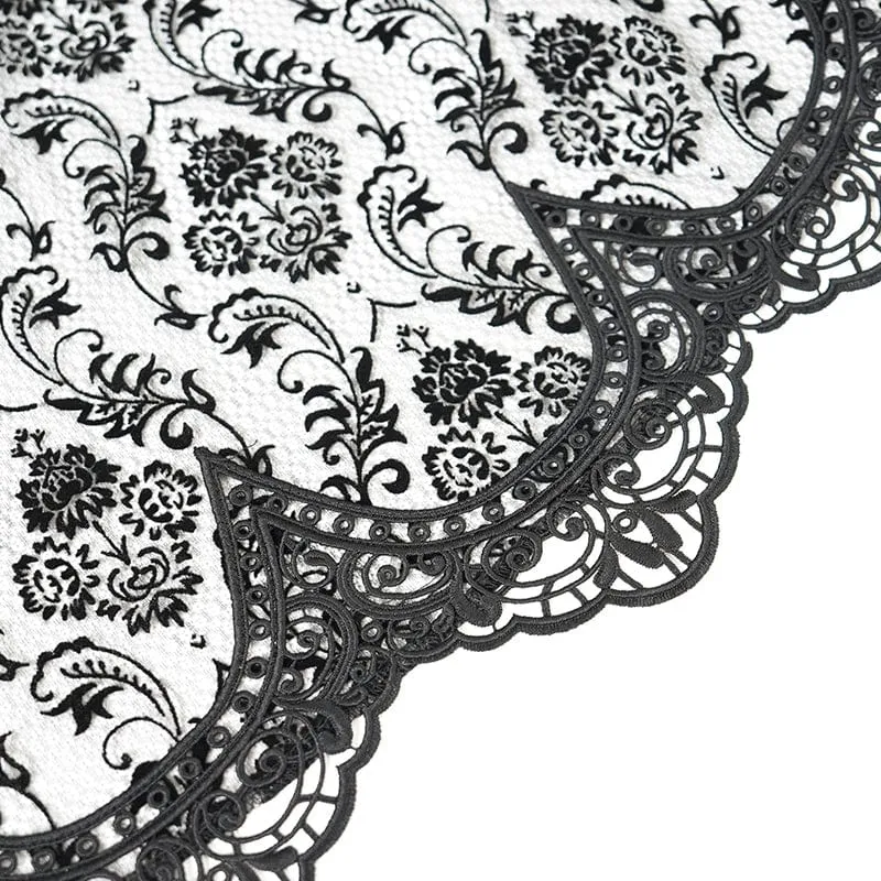 Schwarzes Gothic-Kleid für Damen mit Skelett-Print, Spitzeneinsatz, Neckholder und Hexenmotiv – perfekt für Abschlussfeiern.