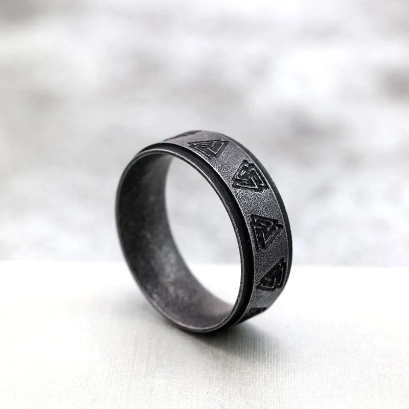Herren-Punk-Ring aus Valknut im Used-Look