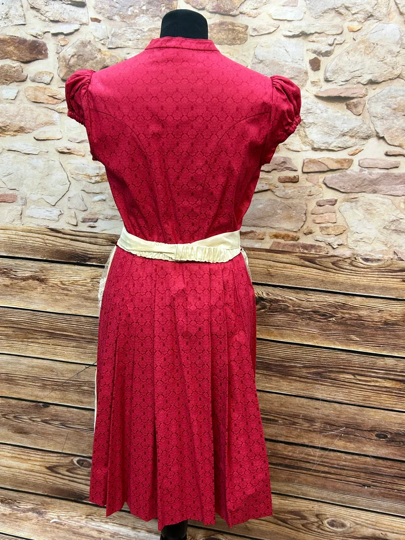 Dirndl rot creme – Moser, Gr.40