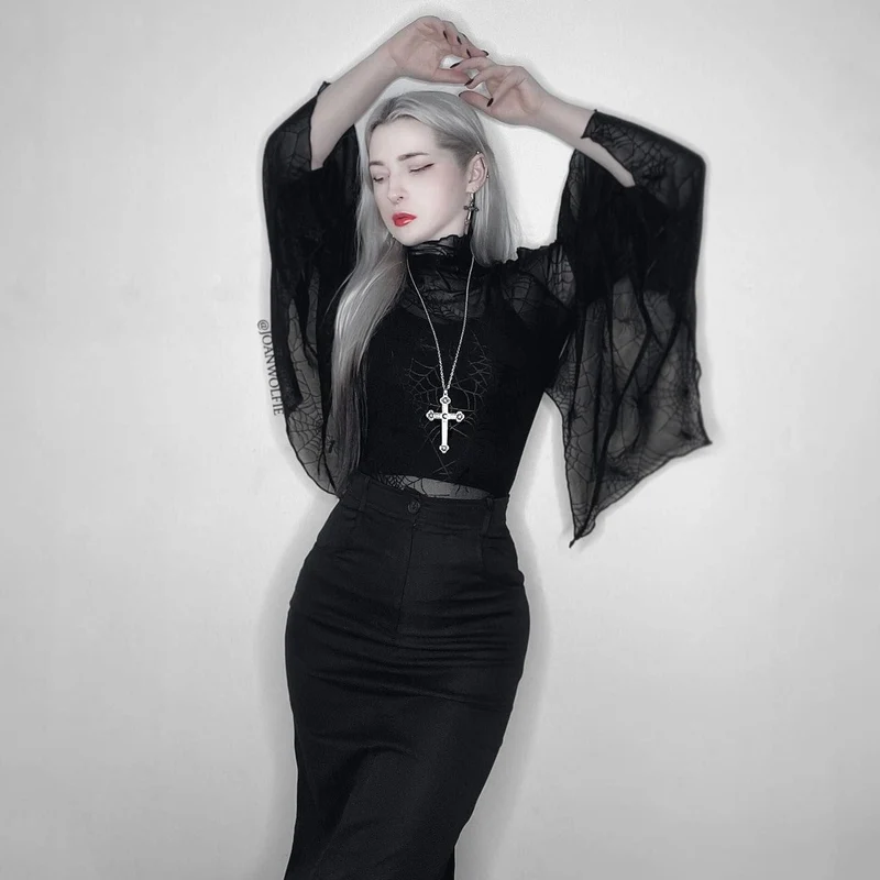 Gothic Flared Sleeved Spider Web Sheer Shirt für Damen