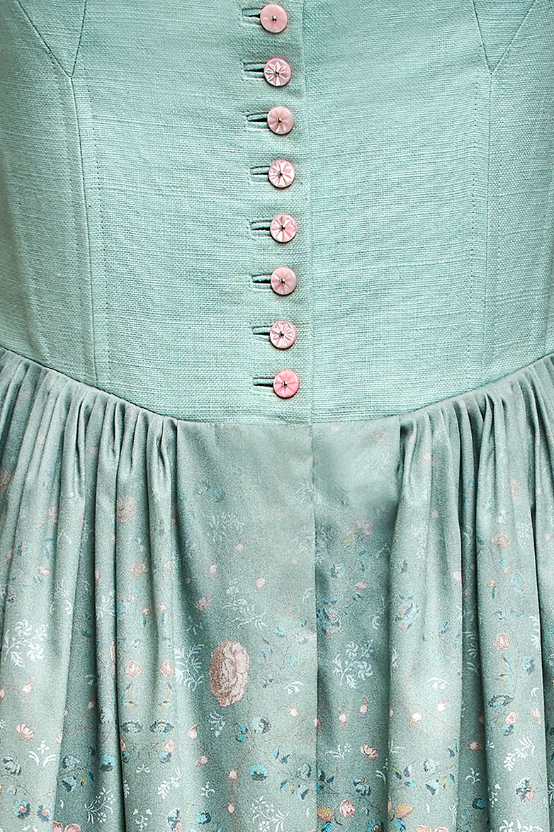 Dirndl mit elegantem Farbverlauf