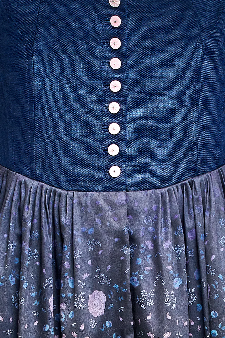 Dirndl mit elegantem Farbverlauf