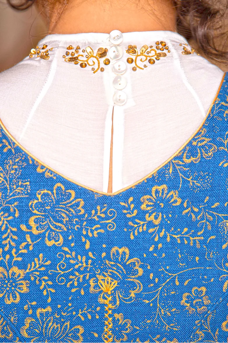 Golddirndl