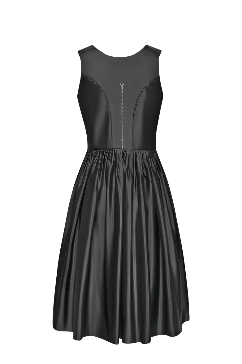 Stehfalten-Dirndl