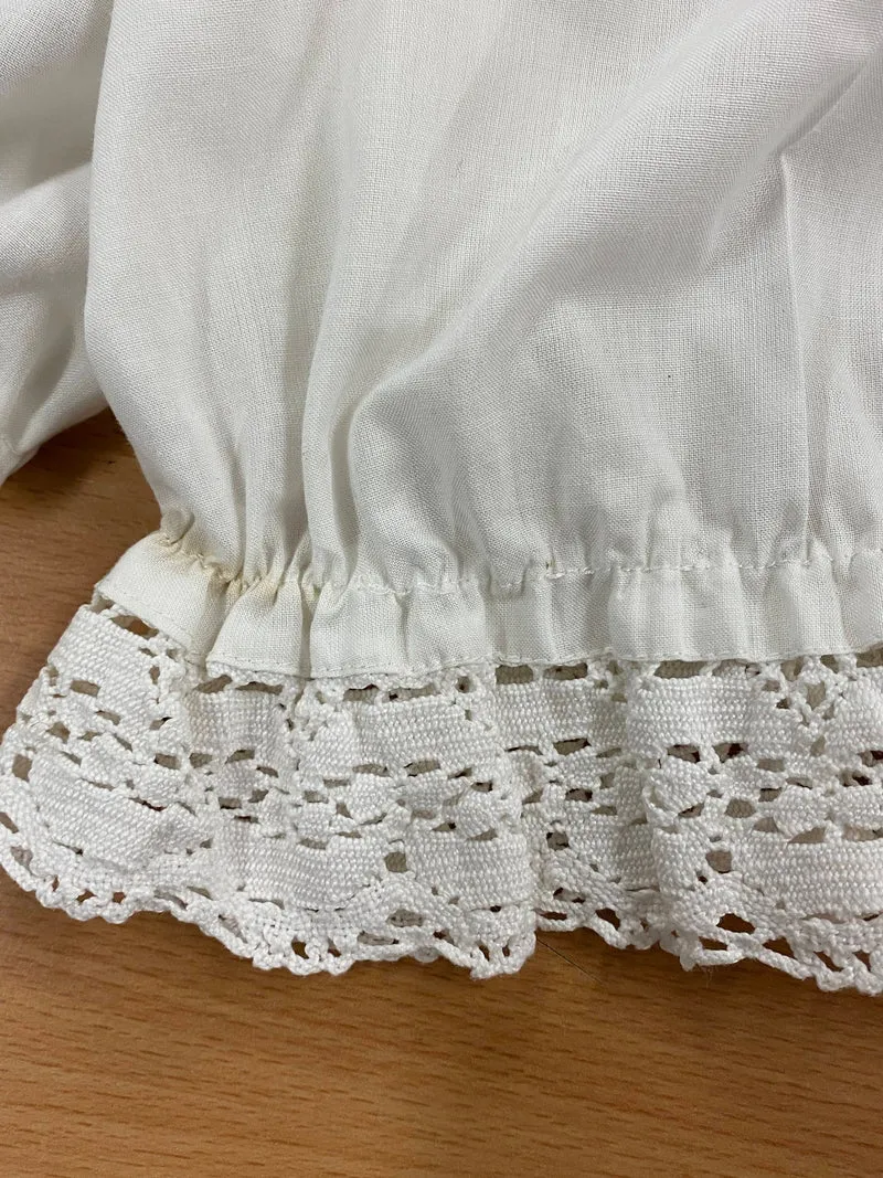 Vintage Dirndlbluse weiß Spitze Smokarbeit Baumwolle Gr. 38