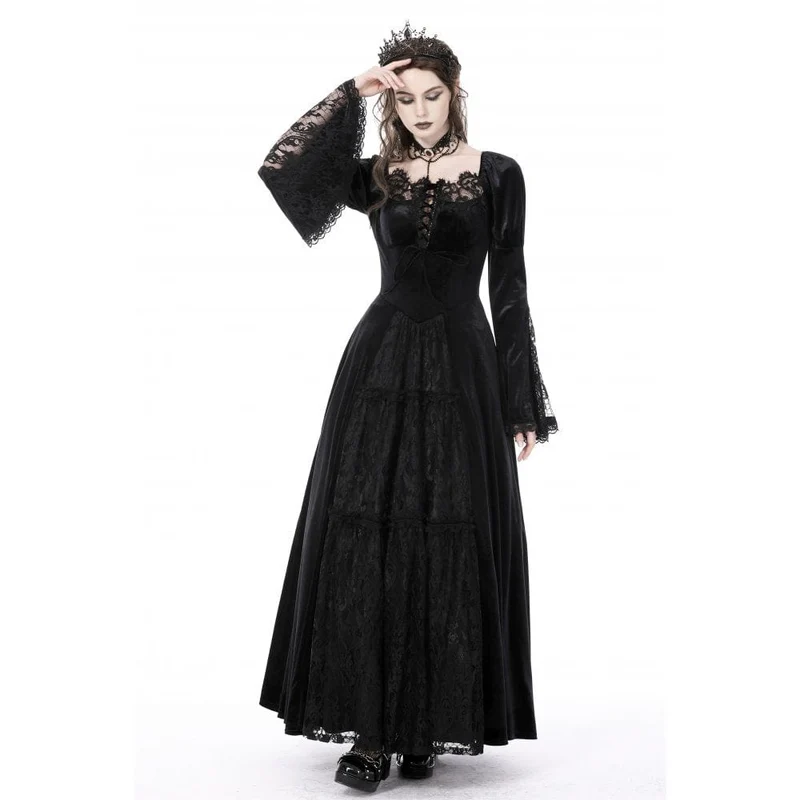 Gothic Brautkleid aus Samt mit Puffärmeln und Spitze im Damenstil