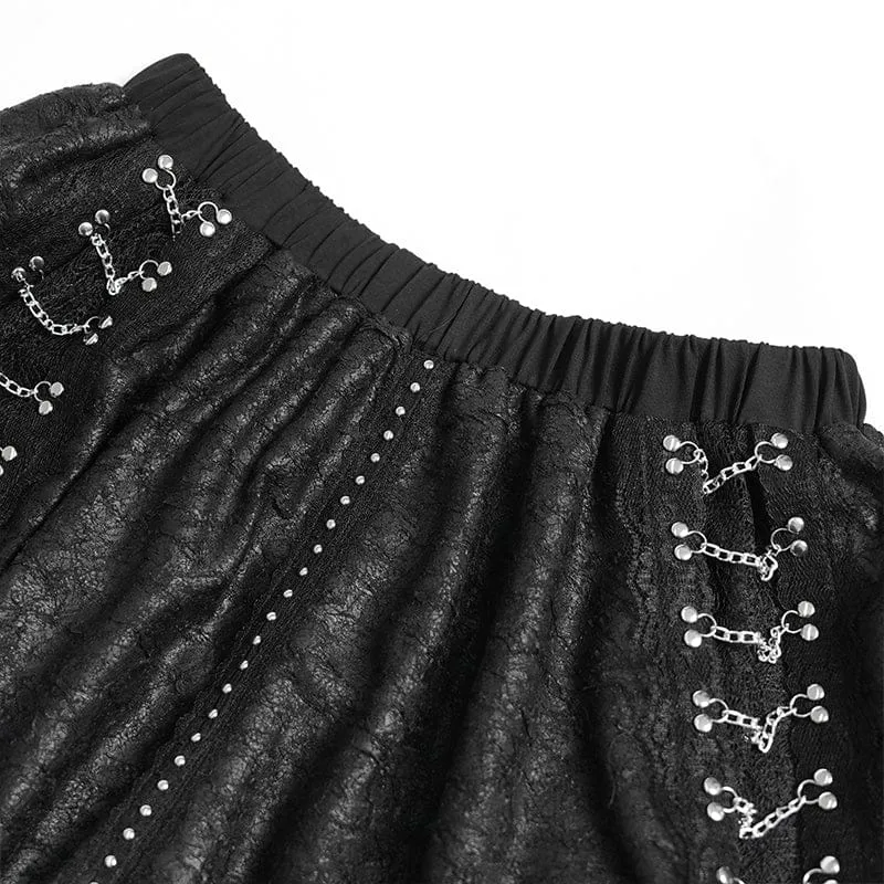 Punk-Rock für Damen mit unregelmäßigem Kettenmuster