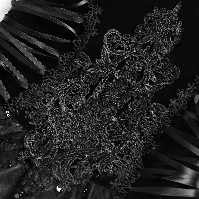 Schwarzes, gotisches Damen-Unterkleid mit Schnürung, Stickerei und Federbesatz, ideal für Abschlussfeiern.