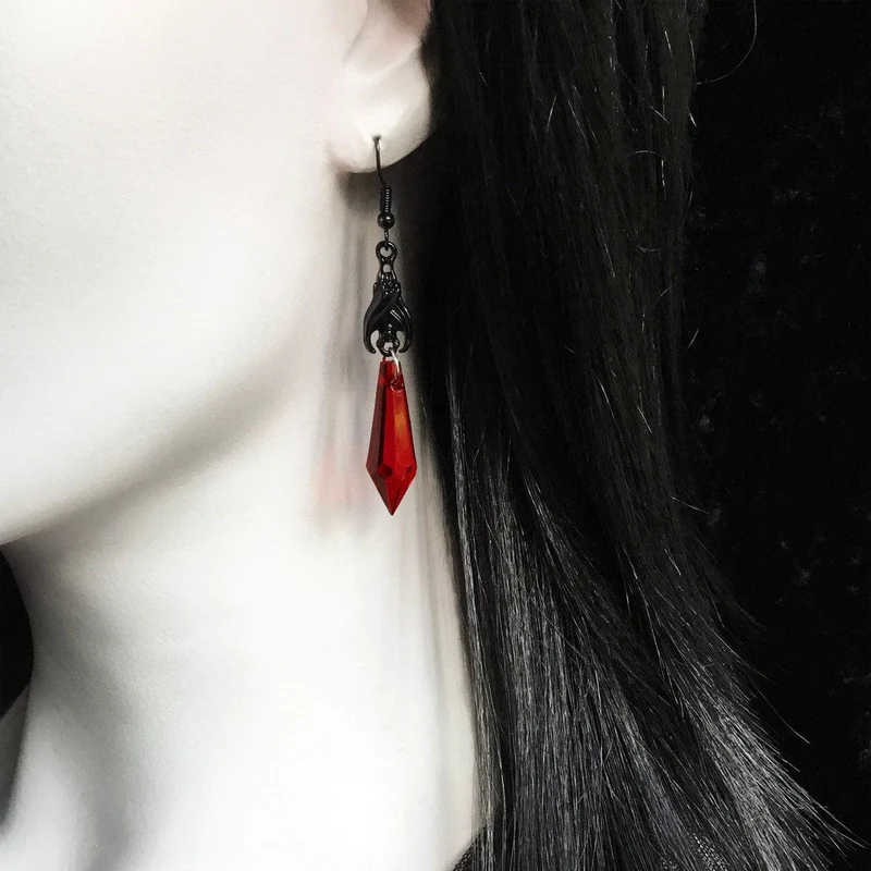 Gothic-Rubin-Fledermaus-Ohrring für Damen