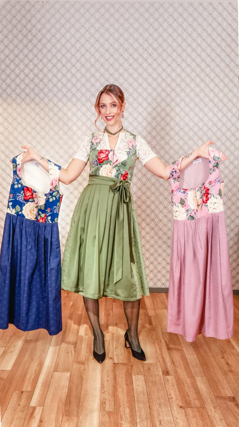 Samtdirndl Goldstich Blumen blau 75cm