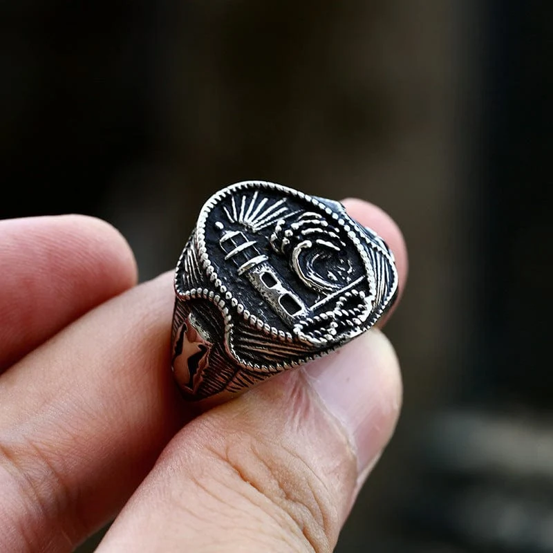 Gravierter Punk-Leuchtturm-Ring für Herren