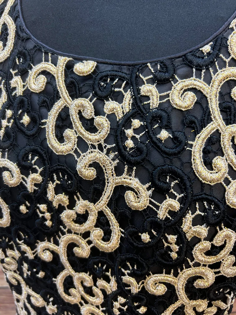 Vintage Stickkleid Schwarz-Gold Gr. 42 mit tiefer Taille