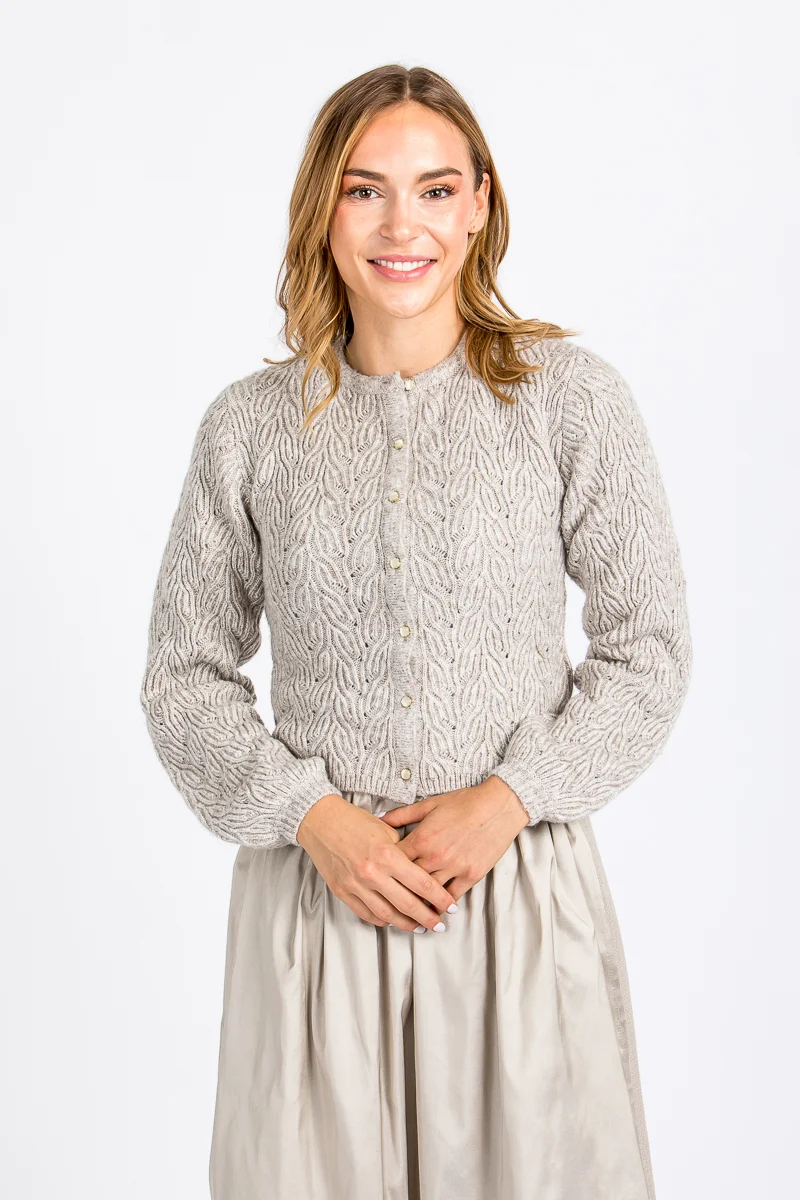 Madame Marie Strickjacke Avenara beige