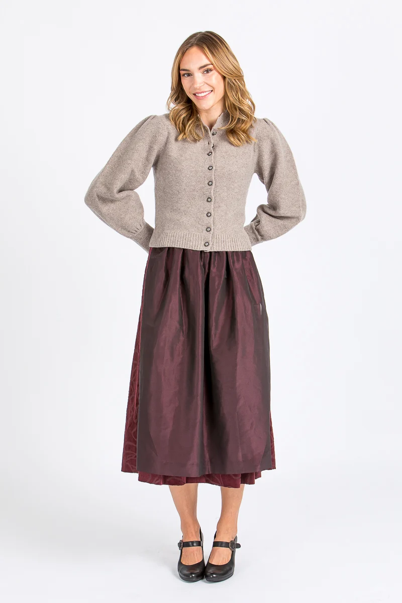Fei scho schee Strickjacke mit Puffarm beige
