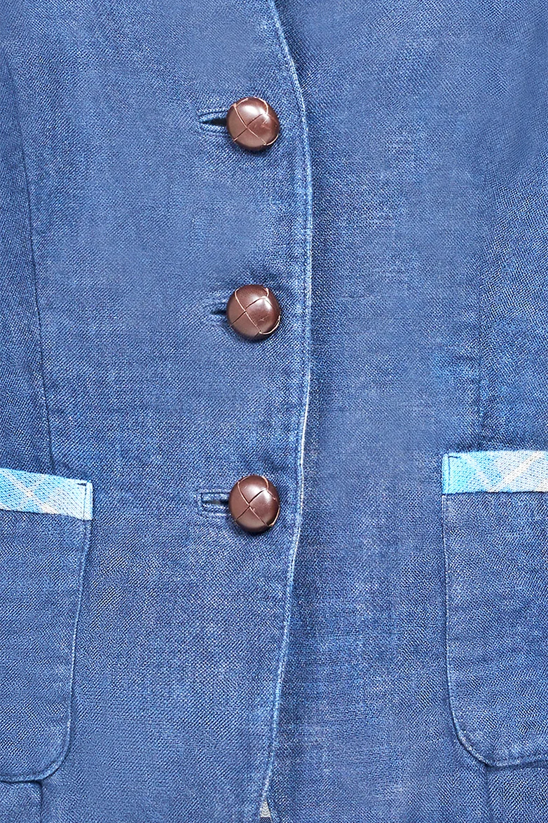 Jacke mit geflochtenem Knopf