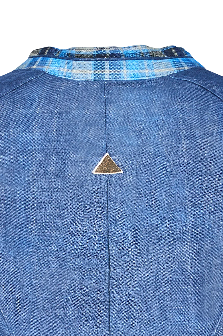Jacke mit geflochtenem Knopf